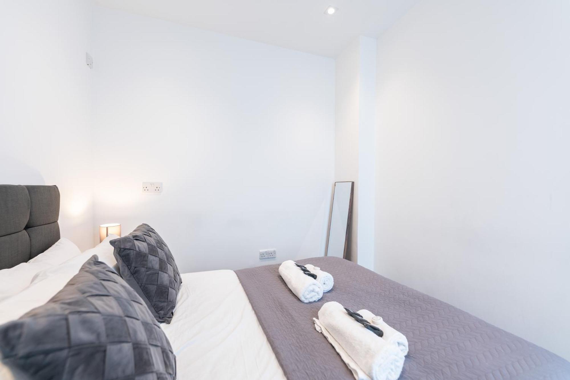Luxury 2 Bedroom Flat In Bell Street Londra Esterno foto