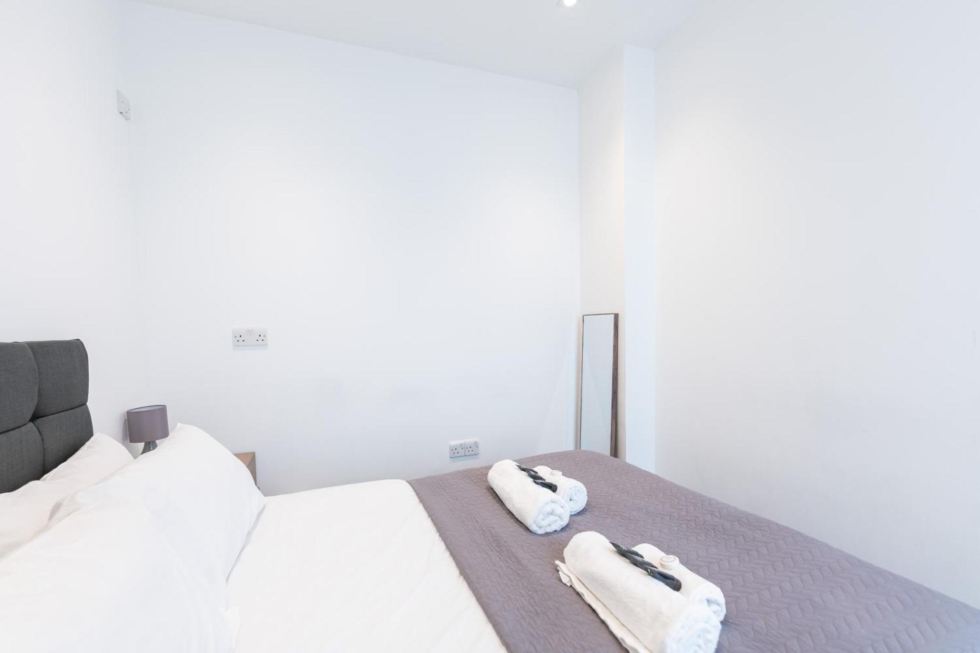 Luxury 2 Bedroom Flat In Bell Street Londra Esterno foto